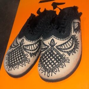 Black and Cream Embroidered slippers
